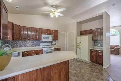 361 N 2660 E St, Saint George, UT 84790 - Photo 12