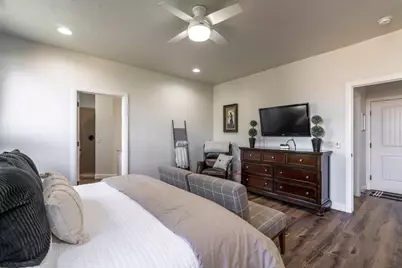 811 N Swiss Haven Cir, Santa Clara, UT 84765 - Photo 18