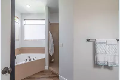 811 N Swiss Haven Cir, Santa Clara, UT 84765 - Photo 24