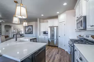 811 N Swiss Haven Circle, Santa Clara, UT 84765 - Photo 14