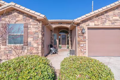 811 N Swiss Haven Cir, Santa Clara, UT 84765 - Photo 4
