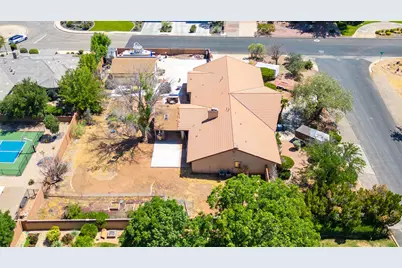 3675 S Lupin Way, Saint George, UT 84790 - Photo 2
