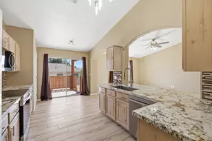 17 S 2000 E, Saint George, UT 84790 - Photo 12