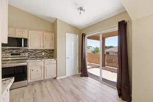 17 S 2000 E, Saint George, UT 84790 - Photo 14