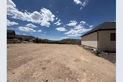 1490 N Knoll St, Cedar City, UT 84721 - Photo 14