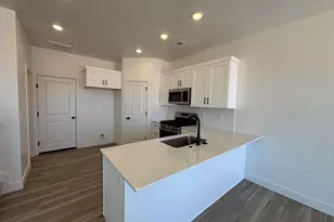 1064 E Malibu Ln, Washington, UT 84780 - Photo 4