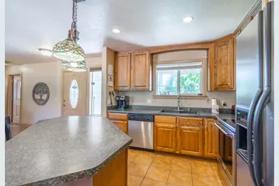 2524 El Vista Dr, Santa Clara, UT 84765 - Photo 18