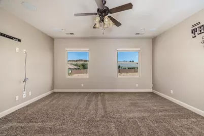 2223 E Coyote Springs Dr, Saint George, UT 84790 - Photo 30