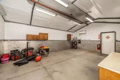 2223 E Coyote Springs Dr, Saint George, UT 84790 - Photo 70