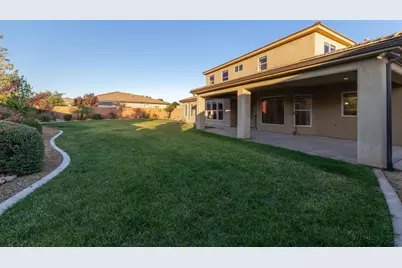 2223 E Coyote Springs Dr, Saint George, UT 84790 - Photo 44