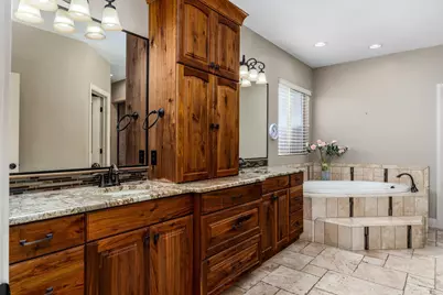 2223 E Coyote Springs Dr, Saint George, UT 84790 - Photo 22