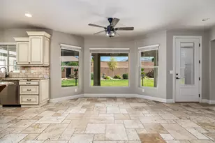 2223 E Coyote Spgs Dr, Saint George, UT 84790 - Photo 12