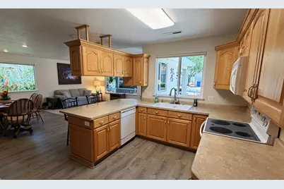 1050 W Red Hills #89, Washington, UT 84780 - Photo 6