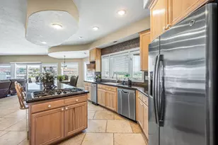 1210 W Lions Head Dr, Washington, UT 84780 - Photo 24