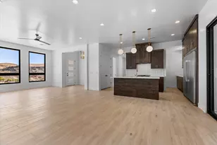 1043 N Falcon Ridge View, Hurricane, UT 84737 - Photo 6