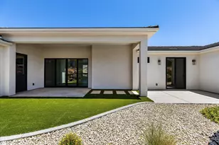 1043 N Falcon Ridge View, Hurricane, UT 84737 - Photo 18