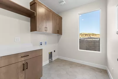 1023 N Falcon Ridge View, Hurricane, UT 84737 - Photo 16