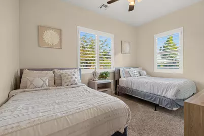 2069 N Coral Ridge Dr, Washington, UT 84780 - Photo 16