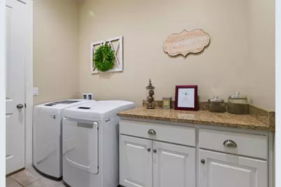2069 N Coral Ridge Dr, Washington, UT 84780 - Photo 18