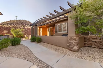 2069 N Coral Ridge Dr, Washington, UT 84780 - Photo 2