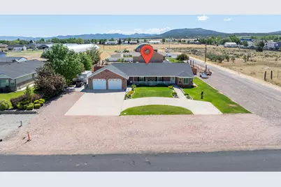 397 S Center St, Enterprise, UT 84725 - Photo 36