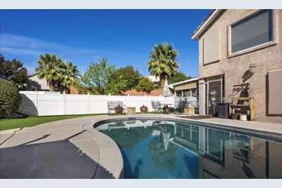 2201 S San Carlos Ct, Saint George, UT 84790 - Photo 2