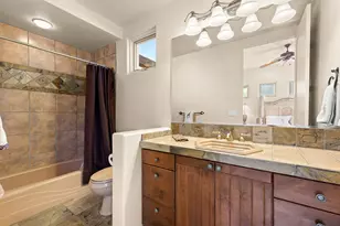 2255 N Tuweap Dr, Saint George, UT 84770 - Photo 34