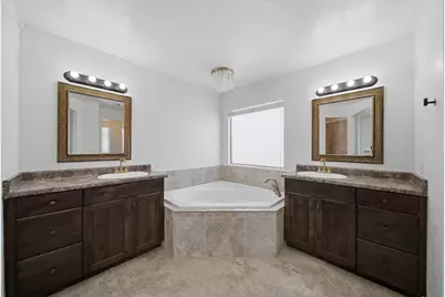 2813 E Crimson Ridge Dr, Saint George, UT 84770 - Photo 36