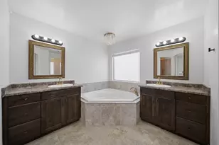 2813 E Crimson Ridge Dr, Saint George, UT 84770 - Photo 36