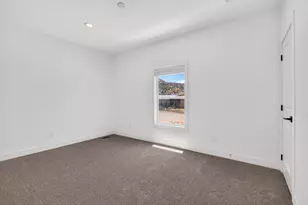 476 E Jessop Ave, Hildale, UT 84784 - Photo 36