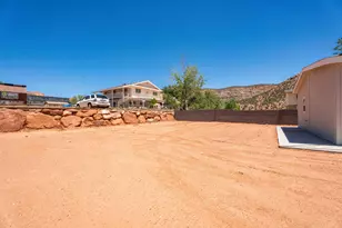 476 E Jessop Ave, Hildale, UT 84784 - Photo 40
