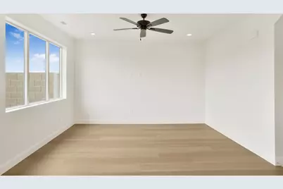 996 Manen St, Washington, UT 84780 - Photo 12
