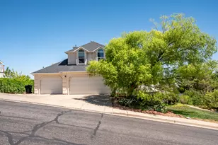 2310 W Meadow Dr, Cedar City, UT 84720 - Photo 2