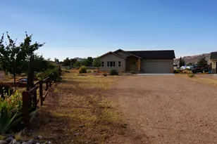 1000 E Canyon Dr, Big Water, UT 84741 - Photo 26