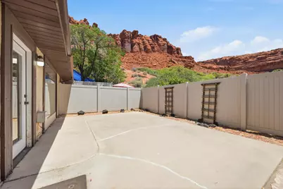 695 N 500 W St #9, Saint George, UT 84770 - Photo 4
