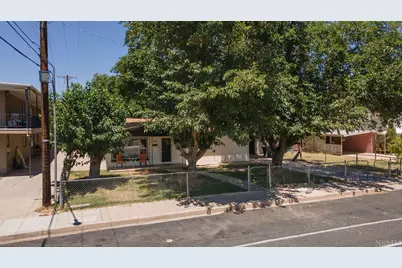 144 W 300 South St, Saint George, UT 84770 - Photo 42