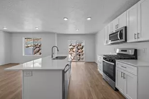 2149 S Wolverine Way, Washington, UT 84780 - Photo 8