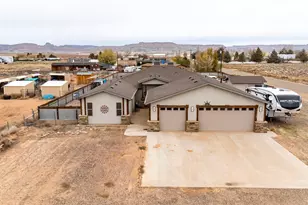 4830 W Pioneer Ave, Kanab, UT 84741 - Photo 2