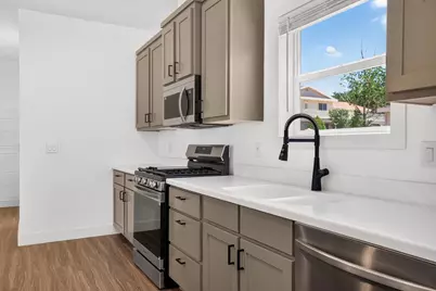 464 E Jessop Ave, Hildale, UT 84784 - Photo 6
