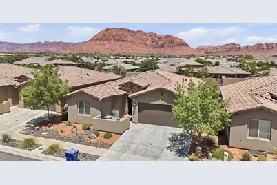 3800 Paradise Village Dr #14, Santa Clara, UT 84765 - Photo 2