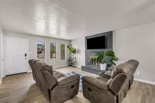 250 E 600 S, Saint George, UT 84770 - Photo 4