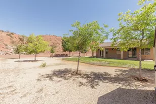 2906 E Autumn Rose Dr, Washington, UT 84780 - Photo 30