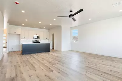 907 E Coyote Crest Dr, Washington, UT 84780 - Photo 8