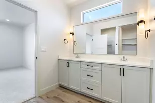 907 E Coyote Crest Dr, Washington, UT 84780 - Photo 22