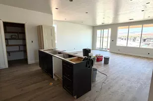 907 E Coyote Crest Dr, Washington, UT 84780 - Photo 6