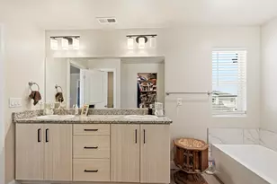 668 E Fiddlers Canyon Dr, Cedar City, UT 84721 - Photo 18