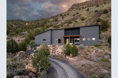 153 S Stagecoach Dr, Brookside, UT 84782 - Photo 2