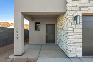 1902 S Queens Gdn Dr, Washington, UT 84780 - Photo 2