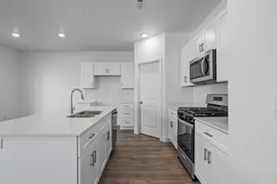 1902 S Queens Gdn Dr, Washington, UT 84780 - Photo 10