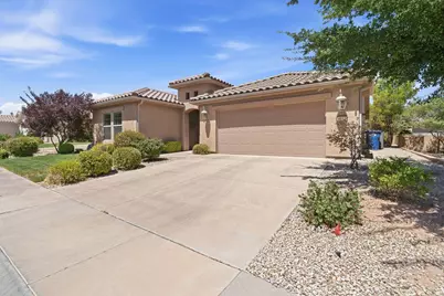 4652 S Medallion Dr, Saint George, UT 84790 - Photo 2